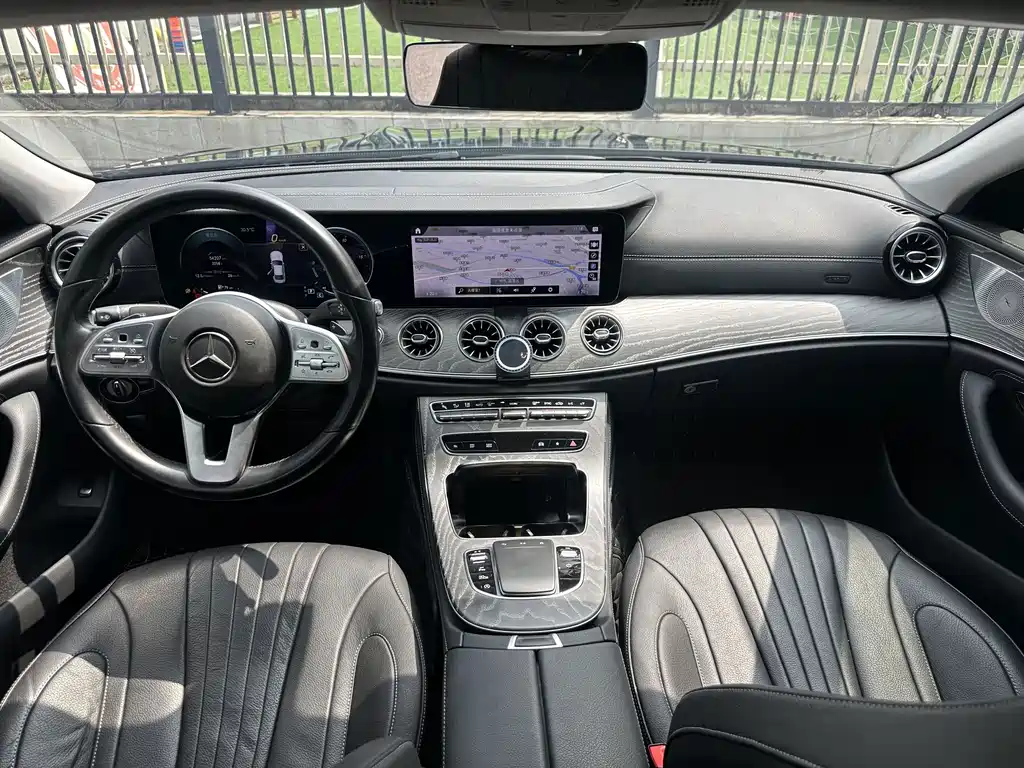 Mercedes-Benz CLS — фото 4