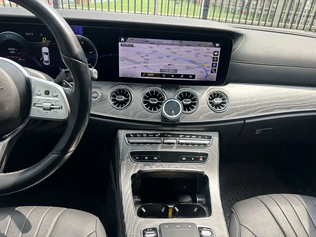 Mercedes-Benz CLS — фото 6