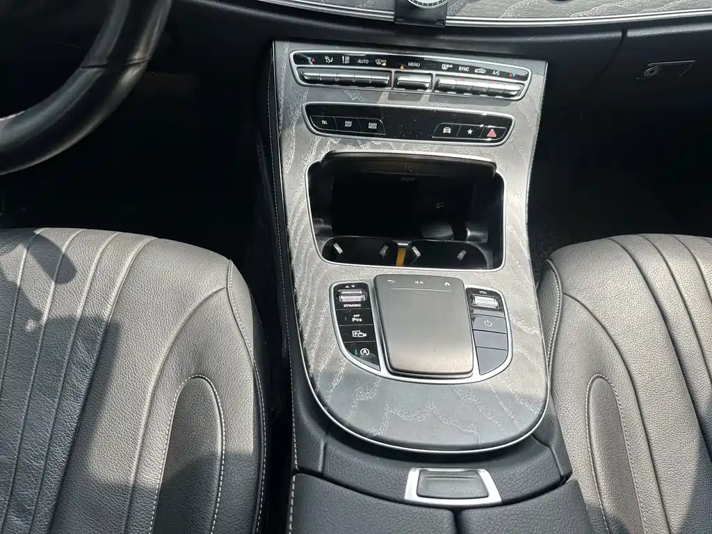 Mercedes-Benz CLS — фото 7