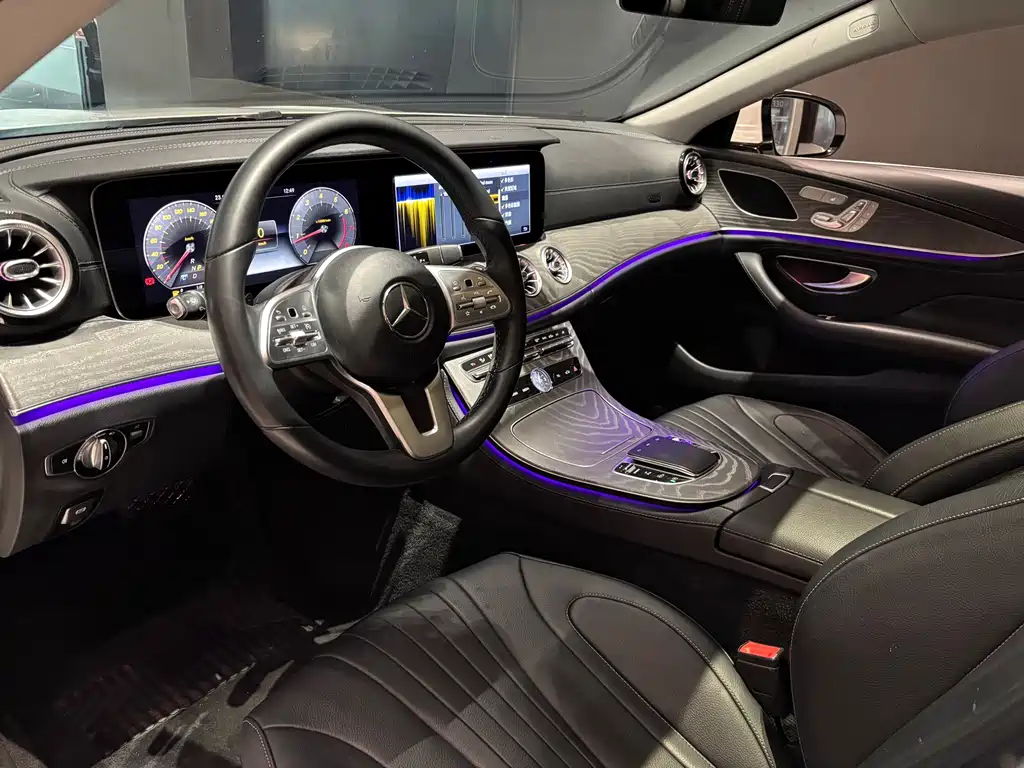 Mercedes-Benz CLS — фото 11