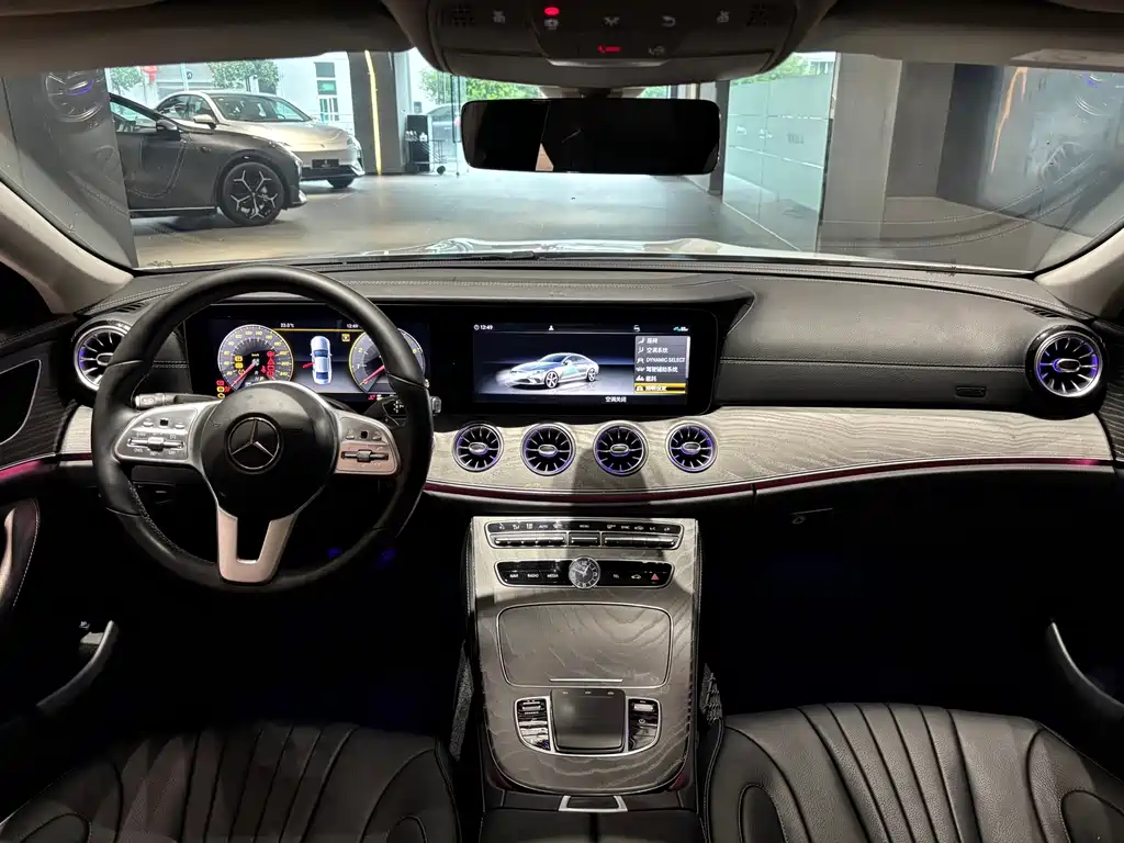 Mercedes-Benz CLS — фото 13