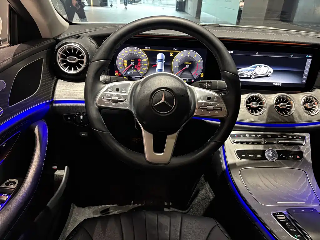 Mercedes-Benz CLS — фото 14