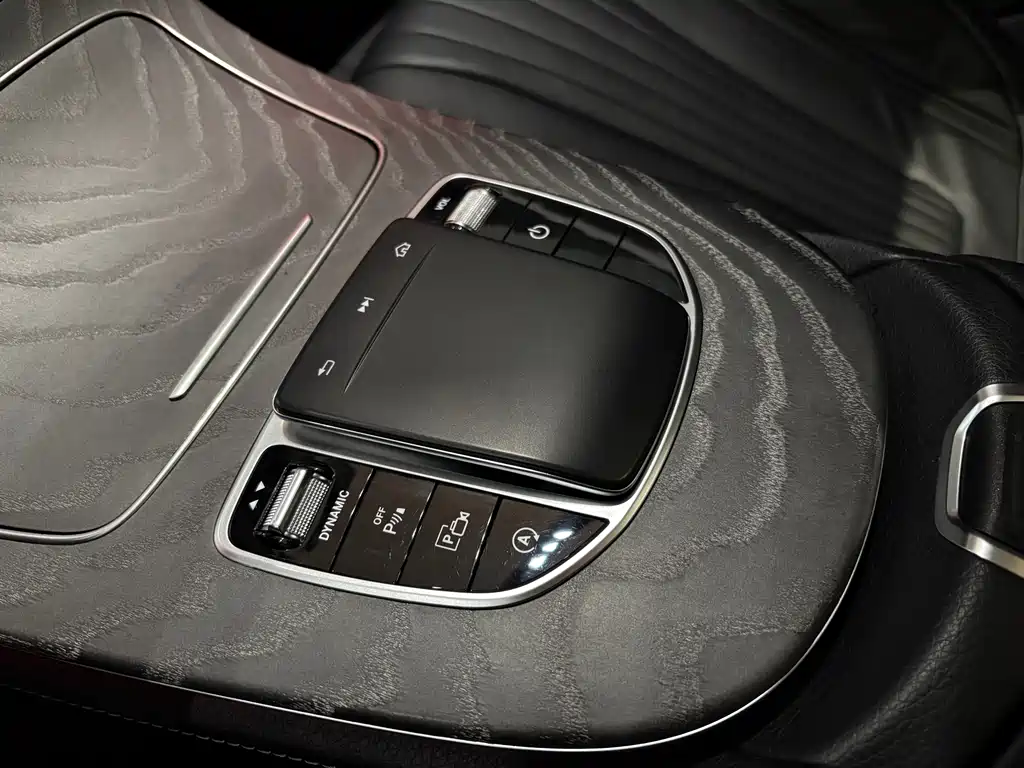 Mercedes-Benz CLS — фото 9