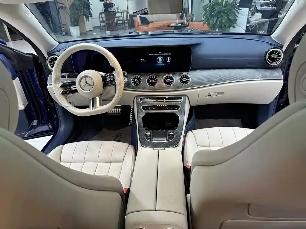 Mercedes-Benz E-Class (Import) — фото 3