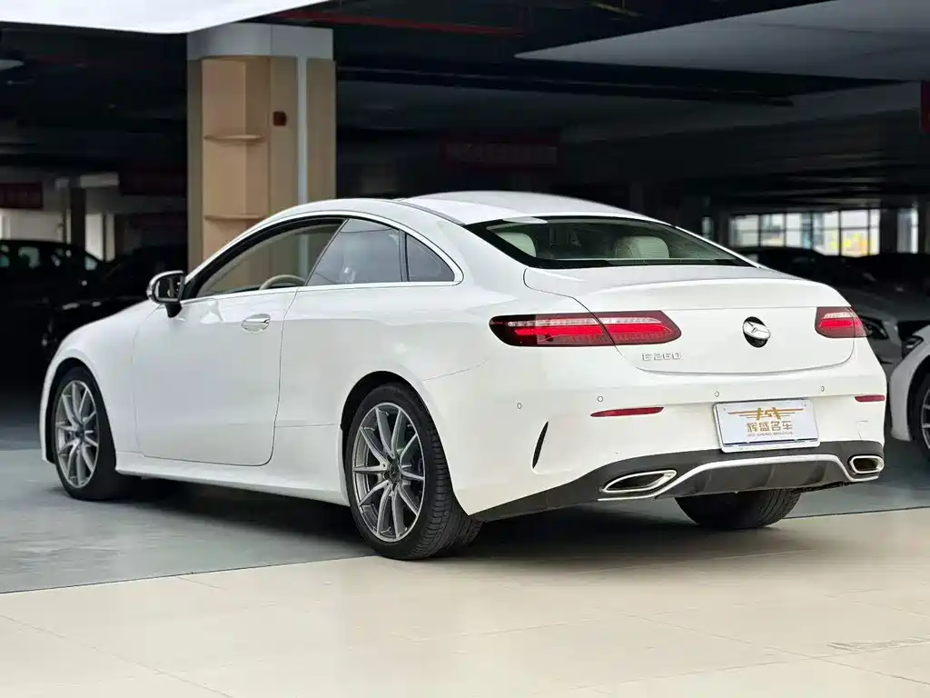 Mercedes-Benz E-Class (Import) — фото 9