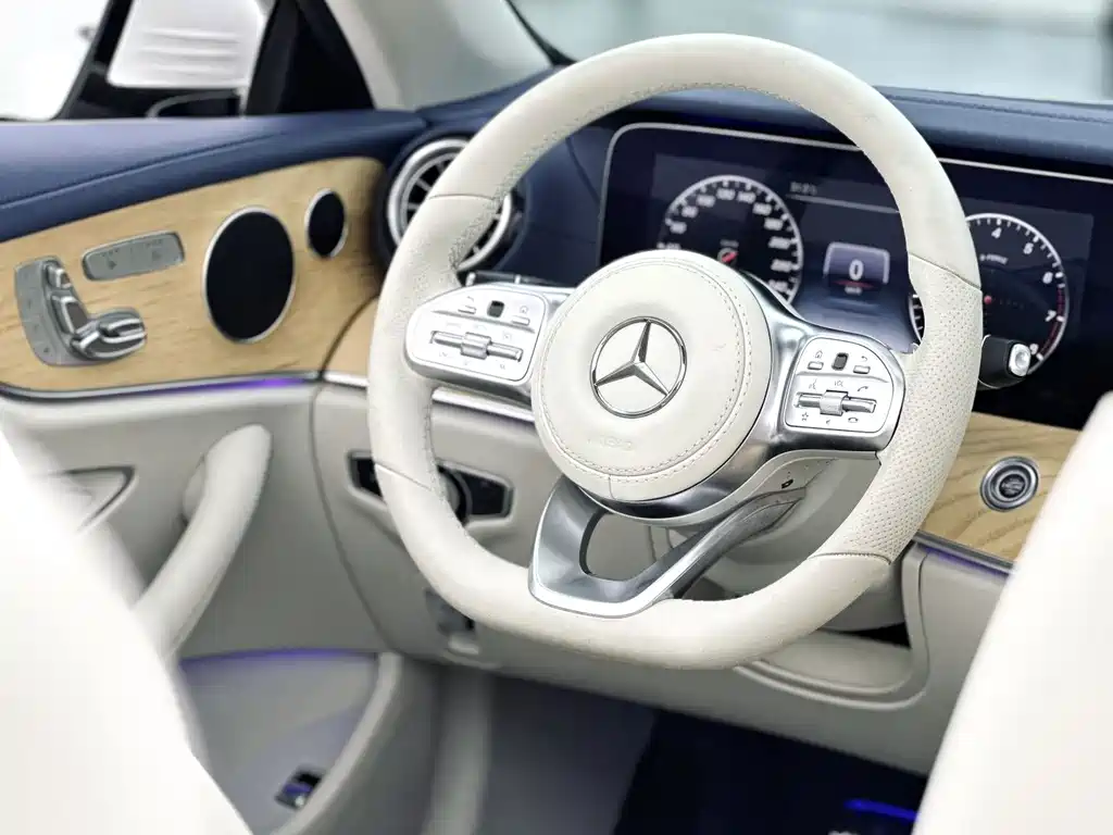 Mercedes-Benz E-Class (Import) — фото 10