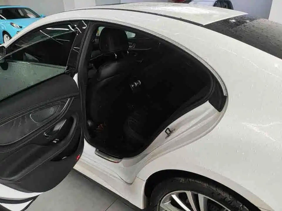 Mercedes-Benz CLS — фото 8