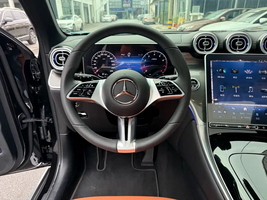 Mercedes-Benz GLC — фото 14