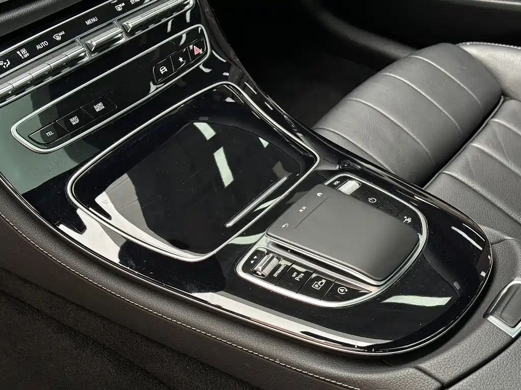 Mercedes-Benz E-Class (Import) — фото 6