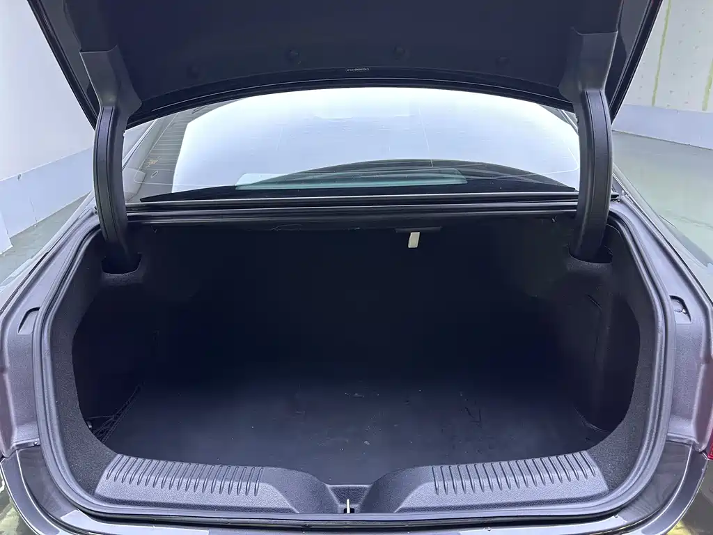 Mercedes-Benz CLS — фото 15