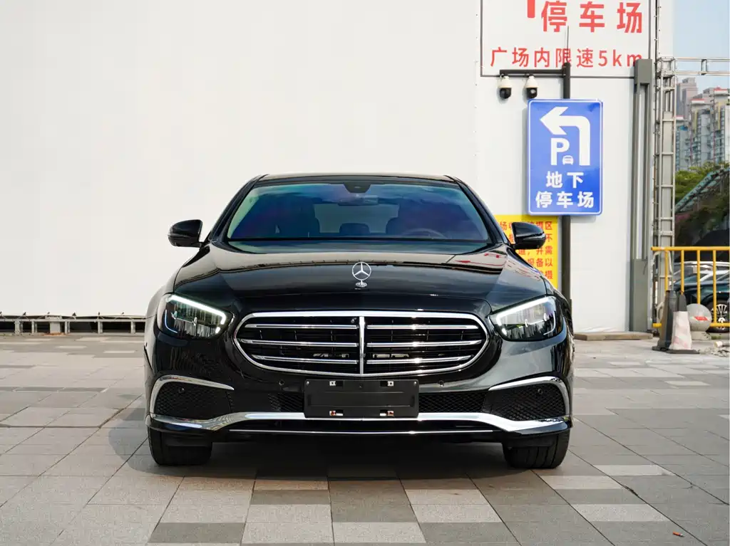 Mercedes-Benz E-Class — фото 3