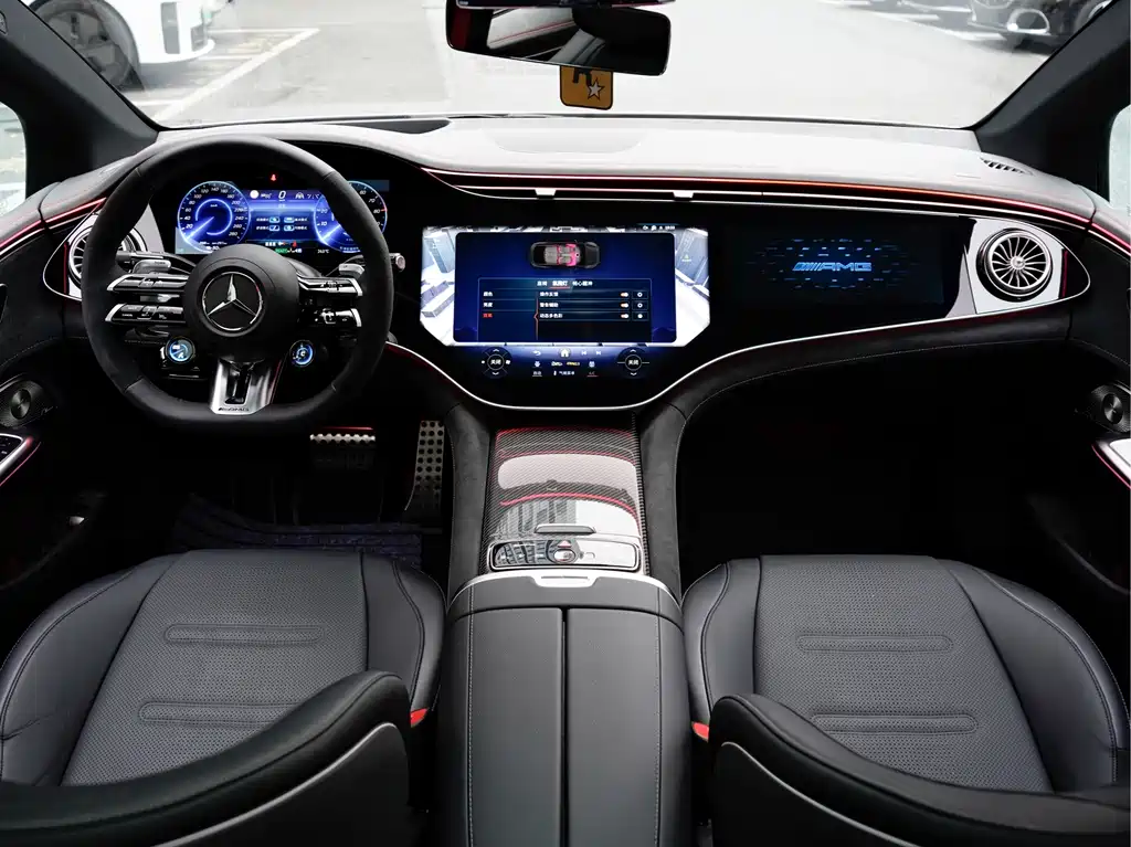 Mercedes-Benz EQE AMG — фото 17