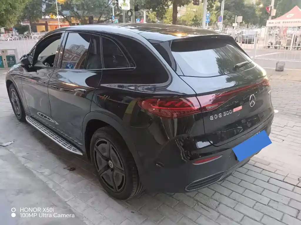 Mercedes-Benz EQE SUV — фото 4