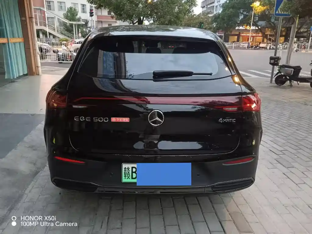 Mercedes-Benz EQE SUV — фото 5