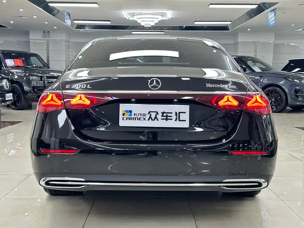 Mercedes-Benz E-Class — фото 5