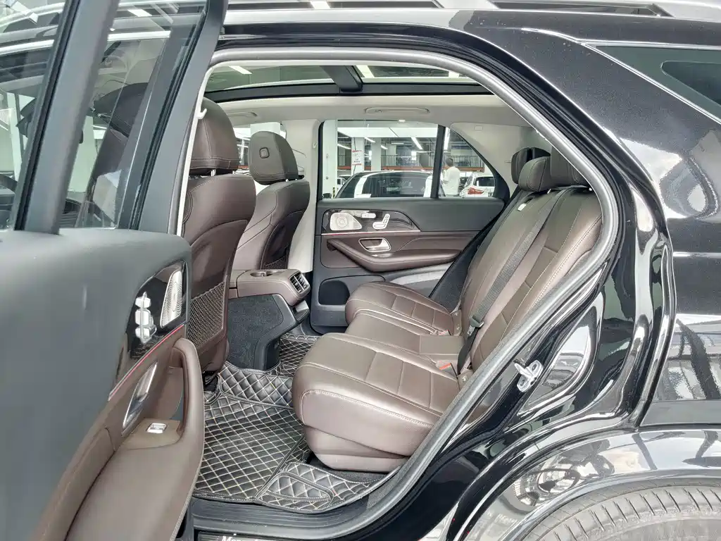 Mercedes-Benz GLE (Import) — фото 13