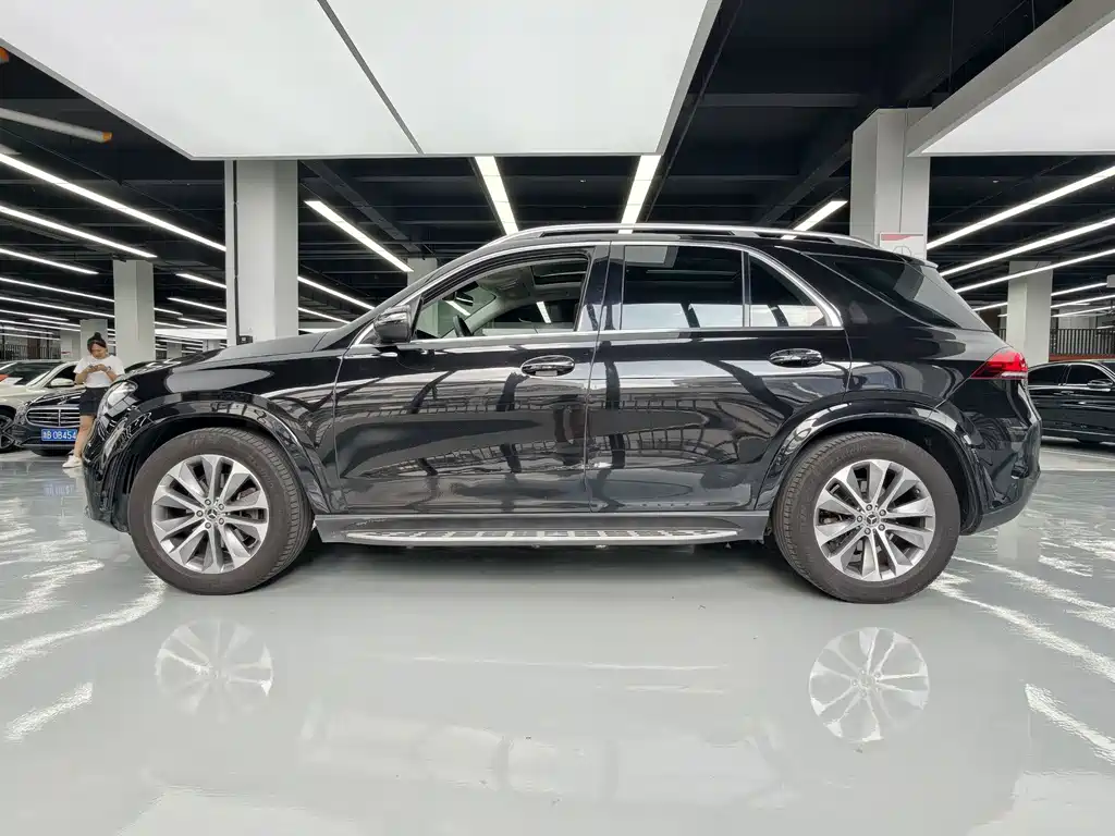 Mercedes-Benz GLE (Import) — фото 18