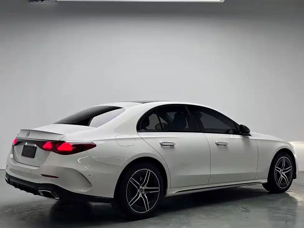 Mercedes-Benz E-Class (Import) — фото 17