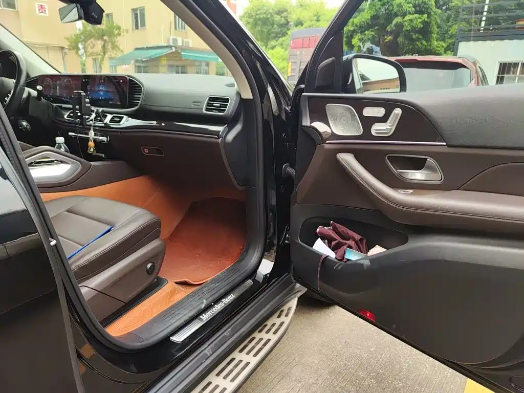 Mercedes-Benz GLE (Import) — фото 19