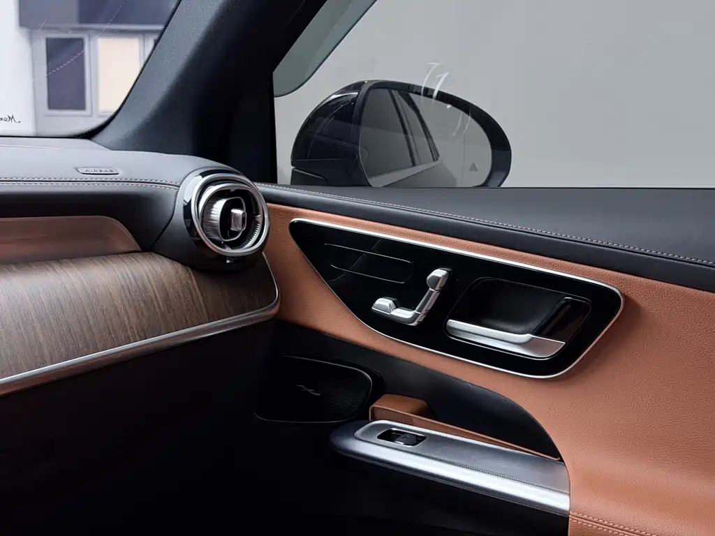 Mercedes-Benz GLC — фото 31