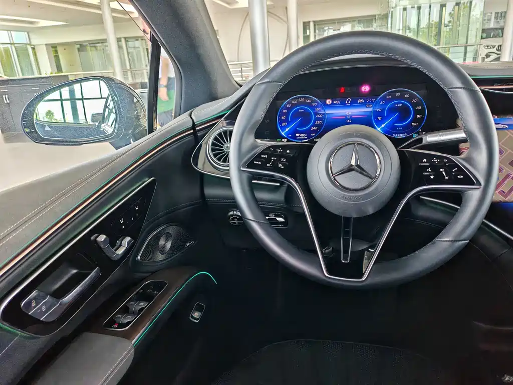 Mercedes-Benz EQS — фото 8