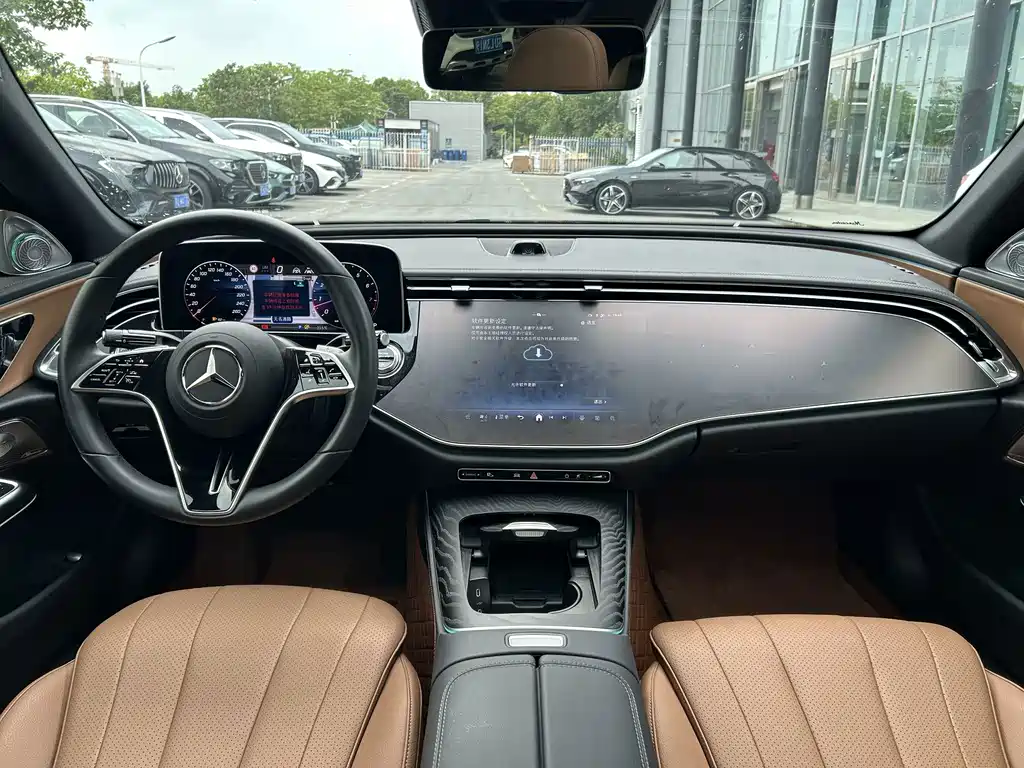 Mercedes-Benz E-Class (Import) — фото 18