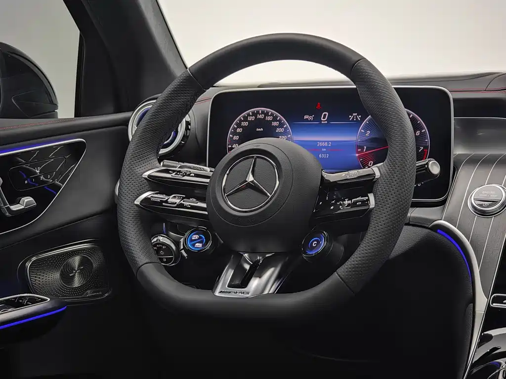 Mercedes-Benz GLC AMG — фото 34