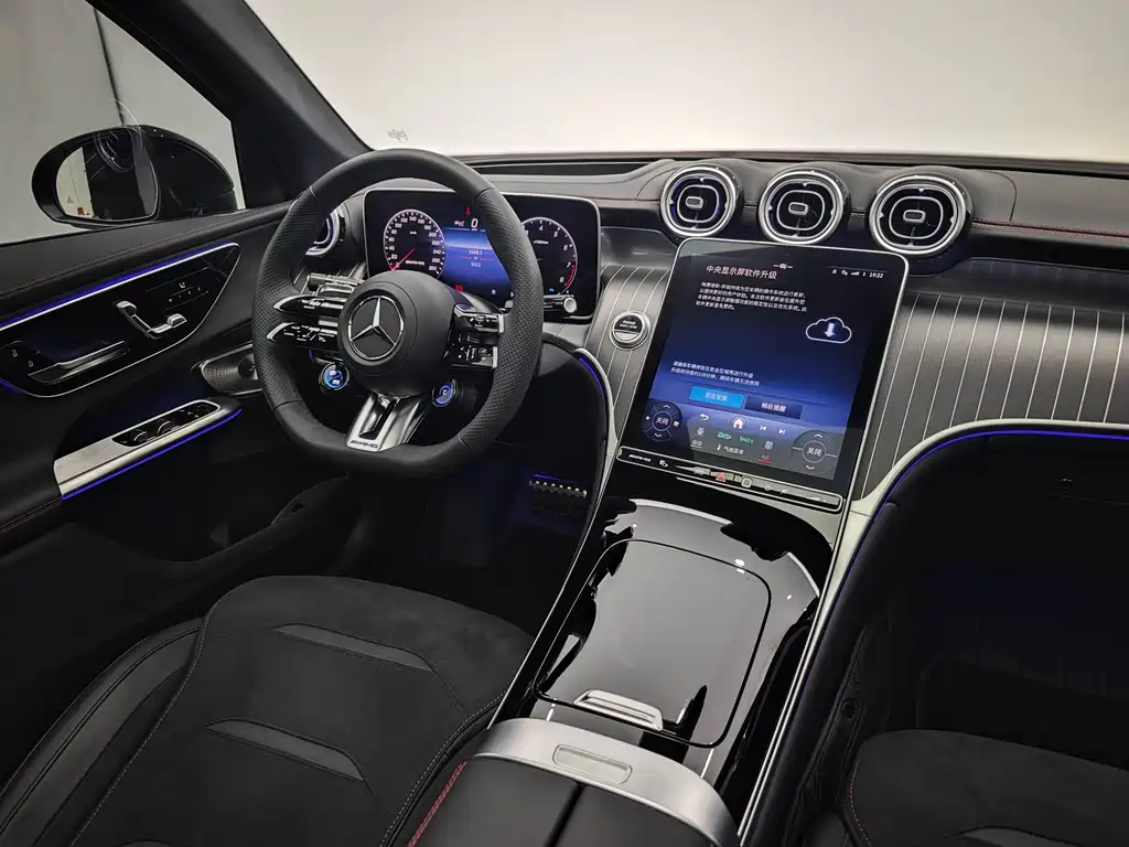 Mercedes-Benz GLC AMG — фото 37