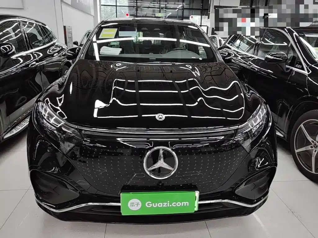 Mercedes-Benz EQS SUV — фото 3