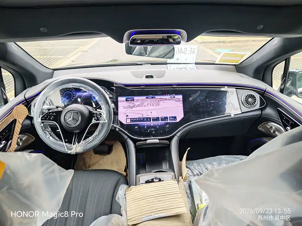 Mercedes-Benz EQS SUV — фото 11
