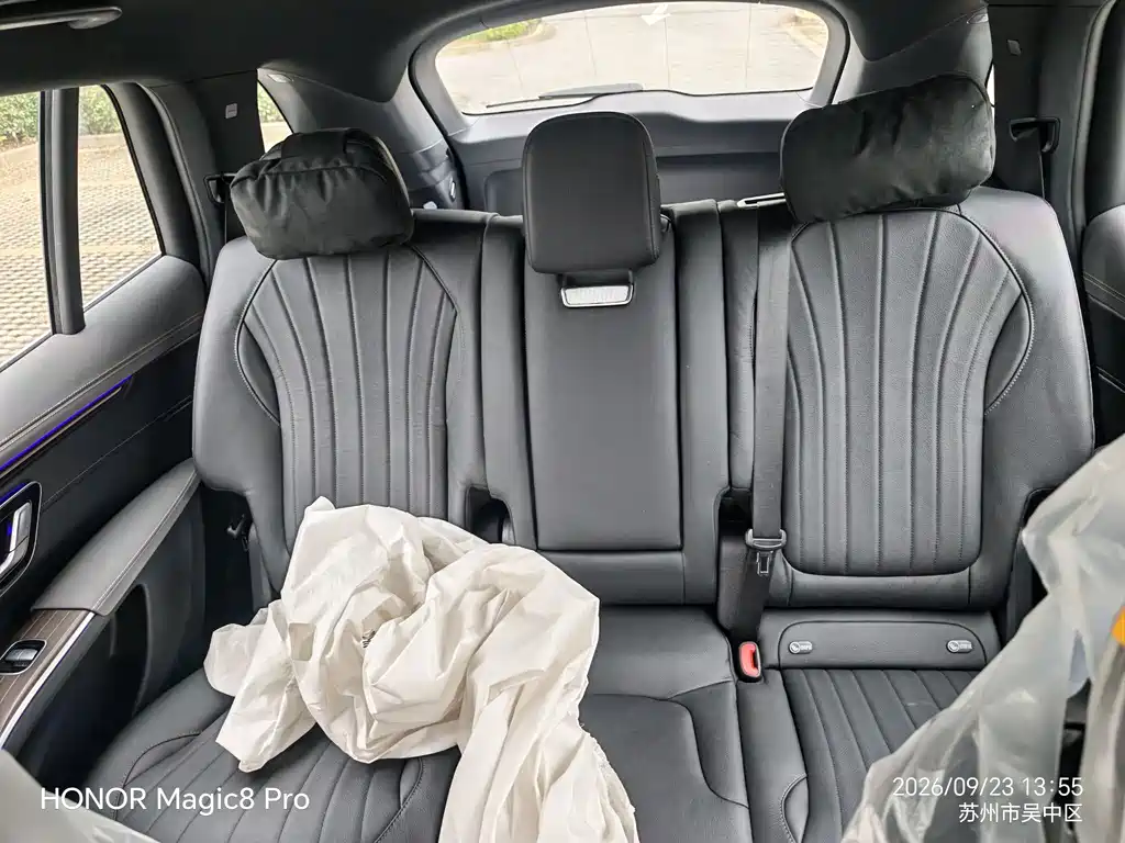 Mercedes-Benz EQS SUV — фото 17
