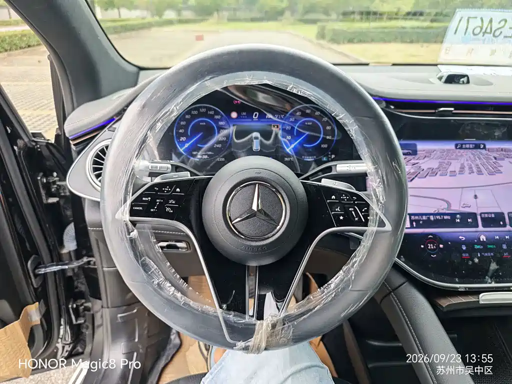 Mercedes-Benz EQS SUV — фото 8