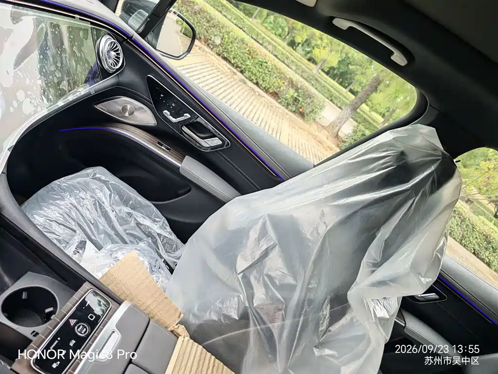 Mercedes-Benz EQS SUV — фото 10