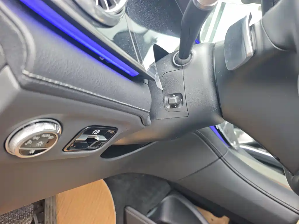 Mercedes-Benz EQS SUV — фото 14