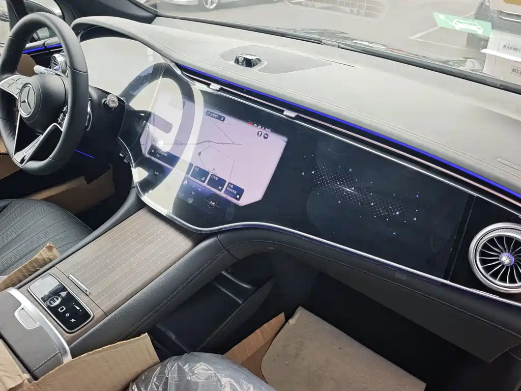 Mercedes-Benz EQS SUV — фото 22