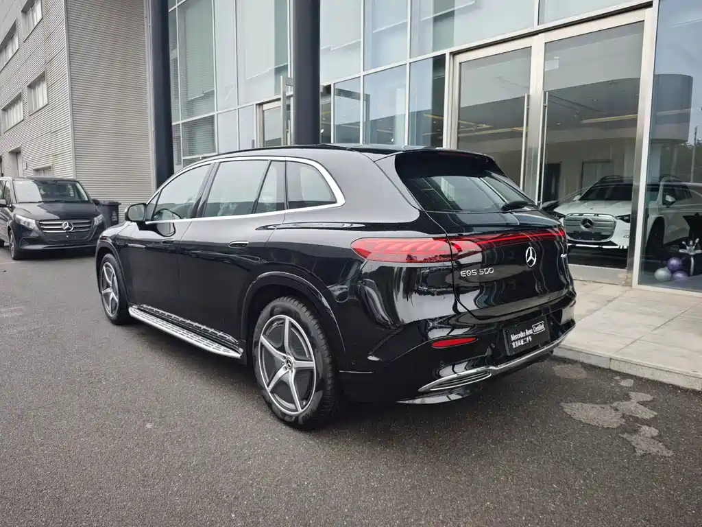 Mercedes-Benz EQS SUV — фото 7