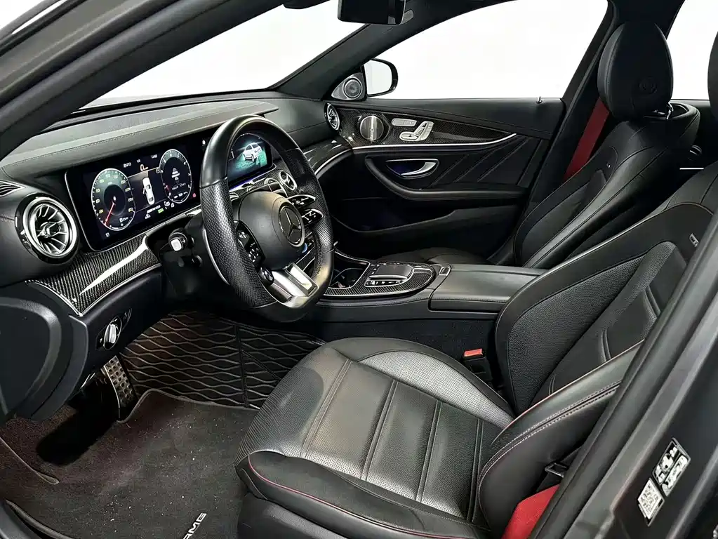 Mercedes-Benz E-Class AMG — фото 4