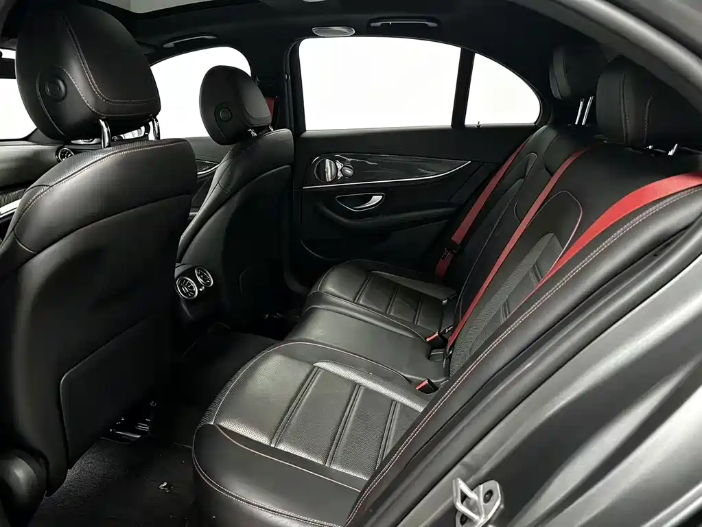 Mercedes-Benz E-Class AMG — фото 5