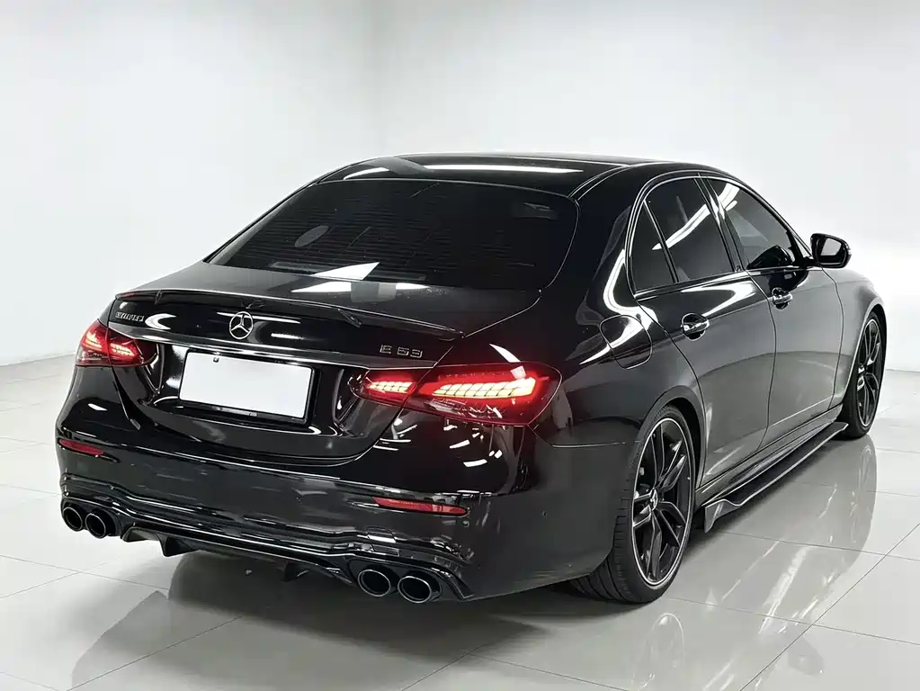 Mercedes-Benz E-Class AMG — фото 9