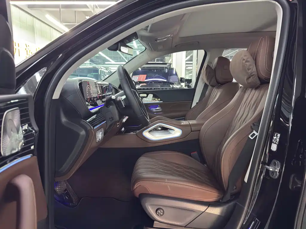 Mercedes-Benz GLS — фото 11
