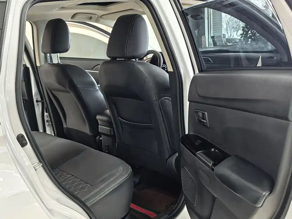 Mitsubishi ASX — фото 10
