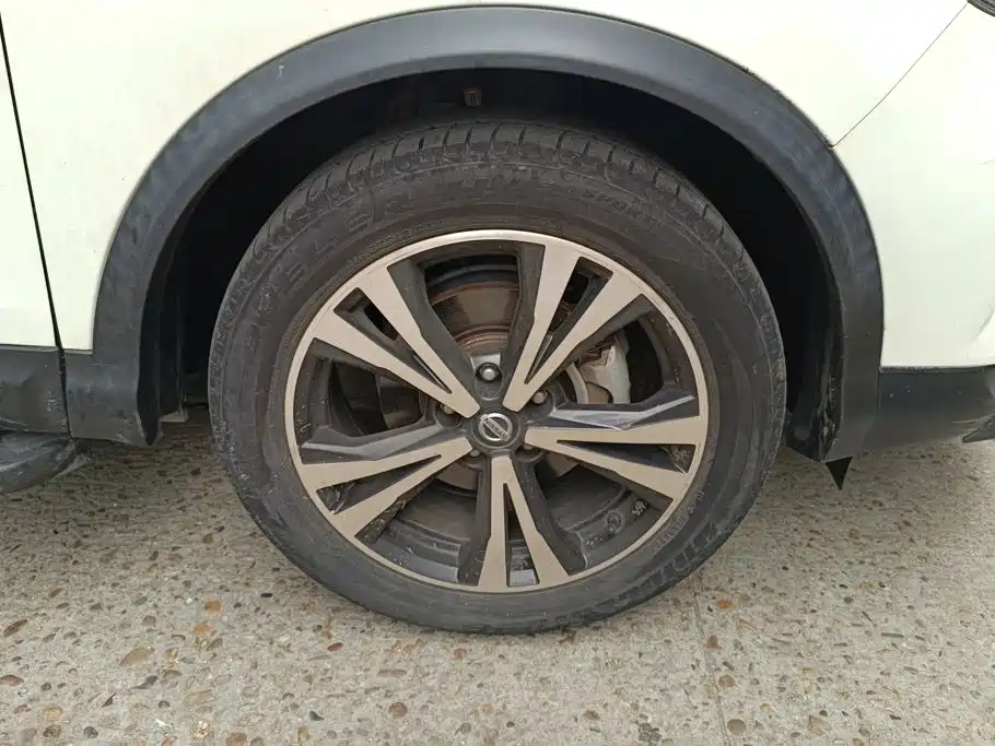 Nissan Qashqai — фото 6