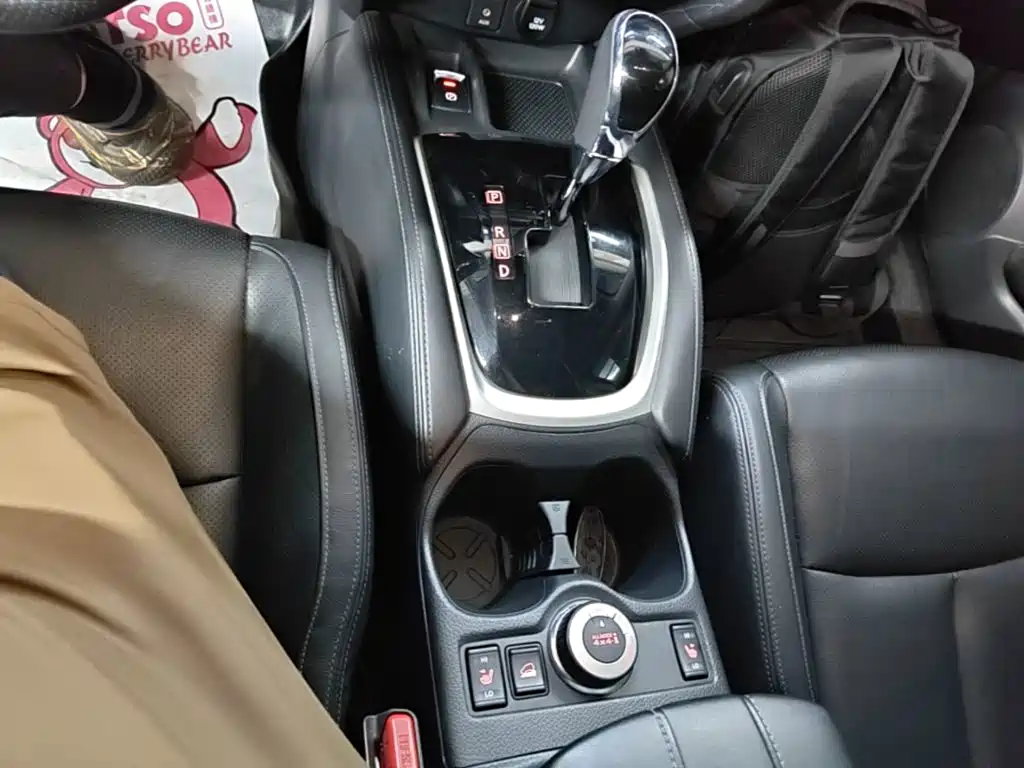 Nissan X-Trail — фото 14