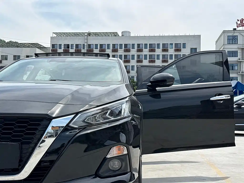 Nissan Teana — фото 18