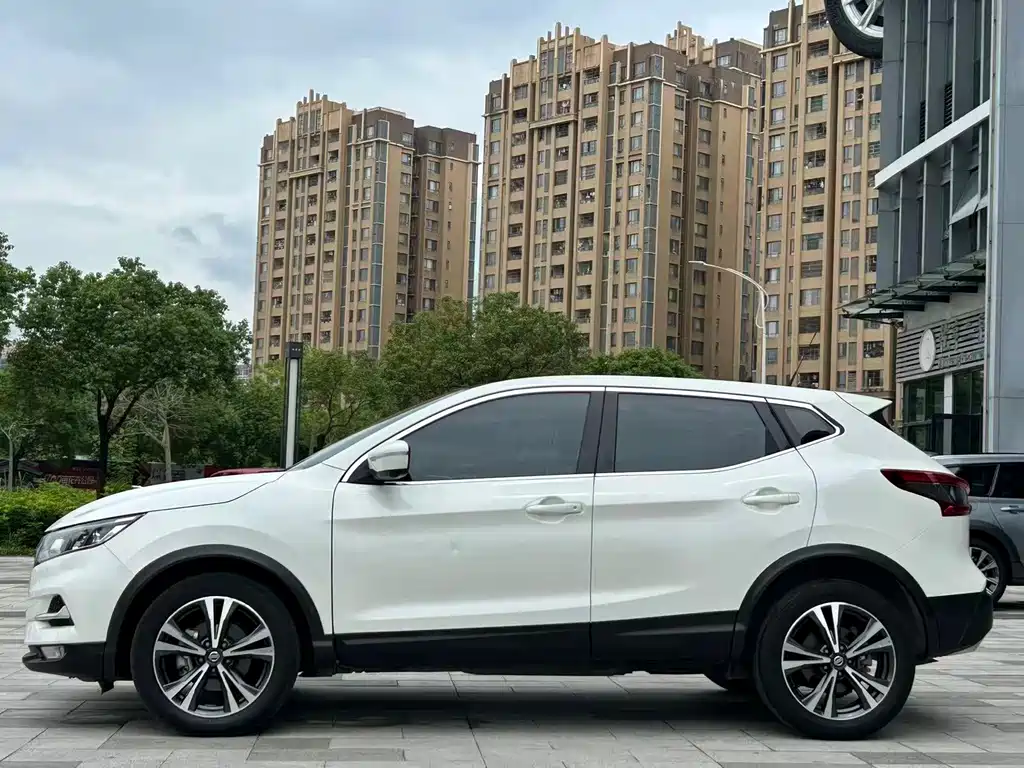 Nissan Qashqai — фото 3