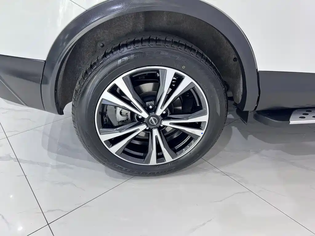 Nissan Qashqai — фото 21