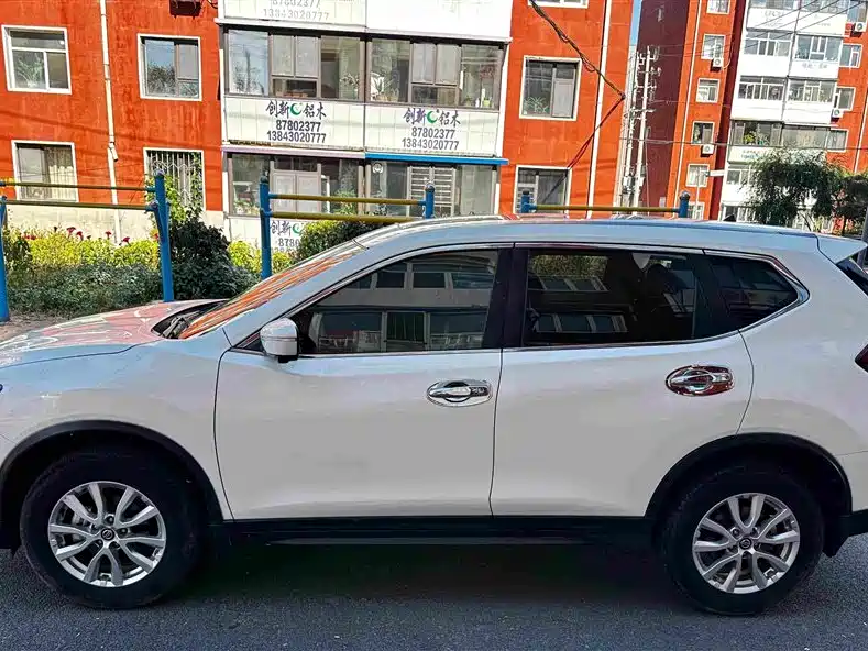 Nissan X-Trail — фото 3