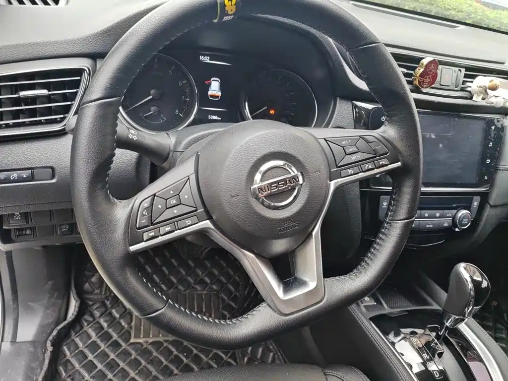 Nissan X-Trail — фото 11