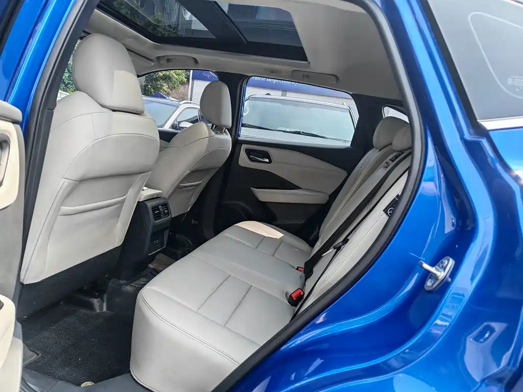 Nissan Qashqai — фото 11