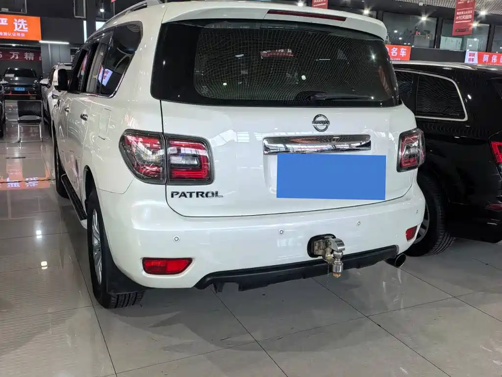Nissan Patrol — фото 4